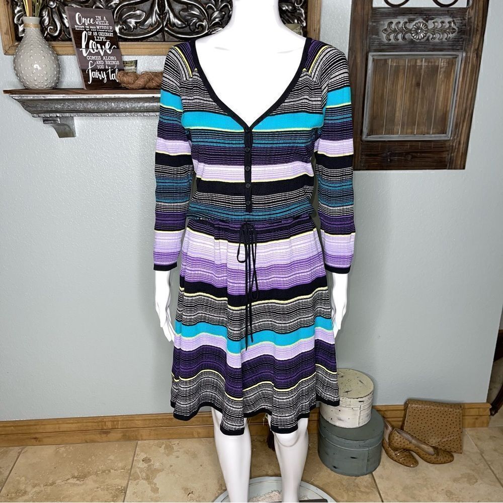 Diane von Furstenberg
Carrigan Striped Fit-and-Flare Dress, Lavender Size Med - Picture 5 of 15